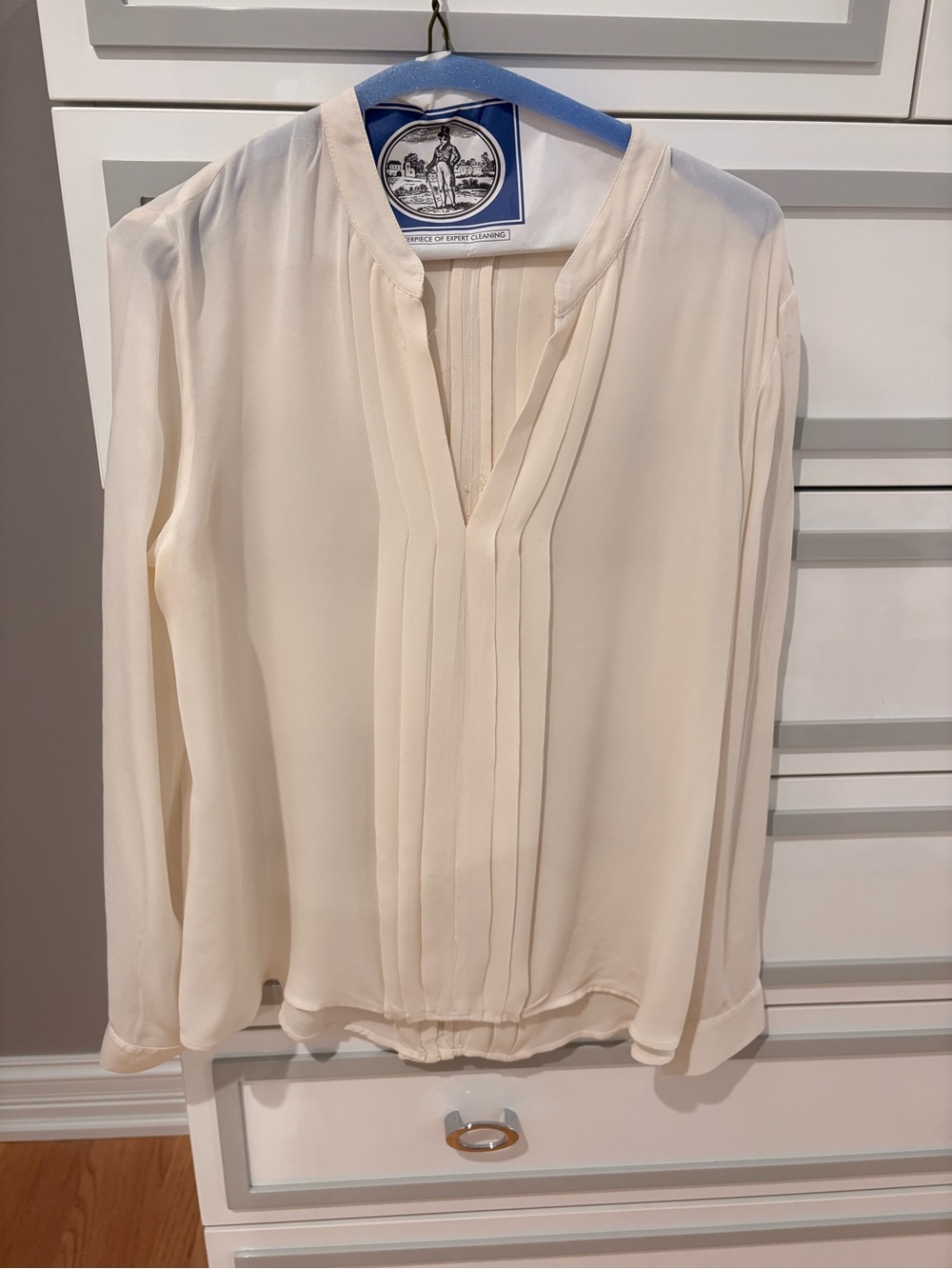 L'AGENCE Cream Pleated V-Neck Silk Blouse